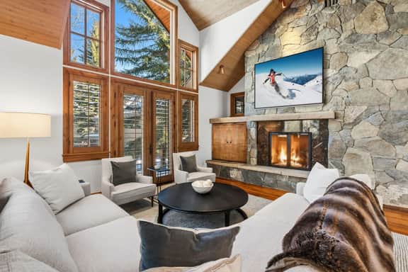 Luxury Vail Estate Near Skiing & Golf Course - Image 5