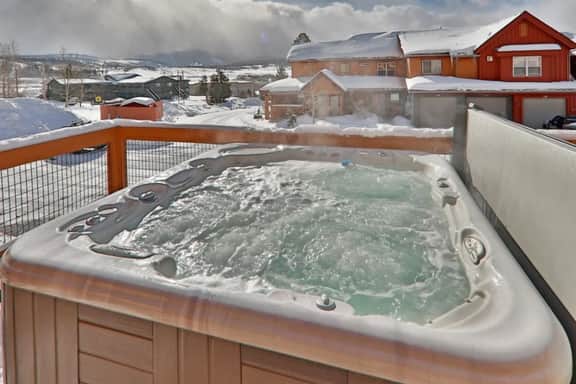 Mountain Town Home - Hot Tub, Bikes & Views! - Image 2