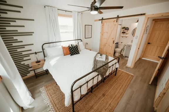 New Cabin I Game Room I King Beds I Mountains - Image 5