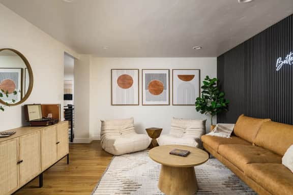 Spacious + Stylish Home w/HotTub 12min to Downtown - Image 4