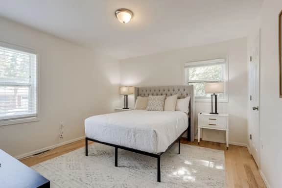 Spacious and Stylish Home | Fast Wifi | Near DT - Image 5