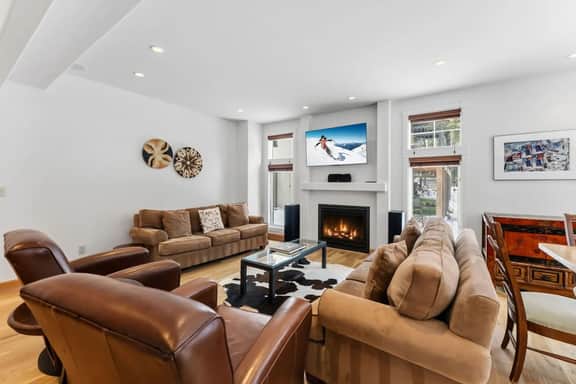 Spruce Street Chalet | Lux Living Mins to Vail - Image 2