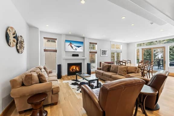 Spruce Street Chalet | Lux Living Mins to Vail - Image 4