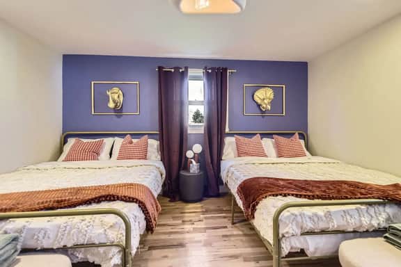 The Emerald Haus: Stylish Retreat Near Regis - Image 4