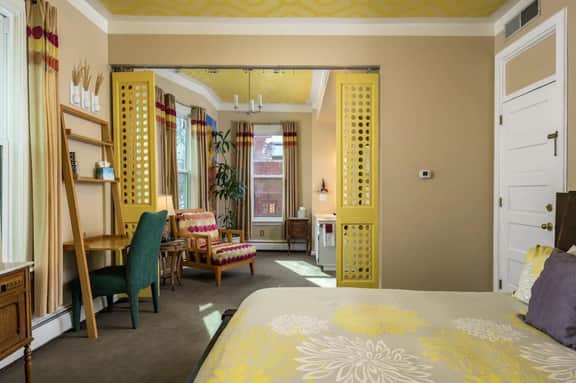 The Fountain Room - Queen Anne Bed & Breakfast - Image 2