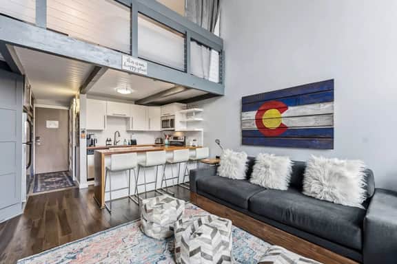 Central Vail Condo – Slopes & Shops Nearby - Image 4