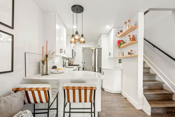 West Denver Radiance I Light & Bright 3BR retreat - Image 2