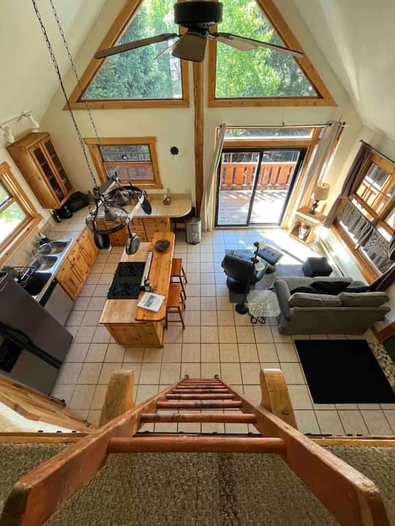 Cabin-Style Ski Home in Minturn with Private Deck - Image 3