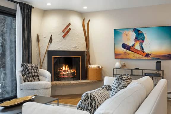 Luxe Lionshead Condo | Walk to Gondola + Après - Image 4