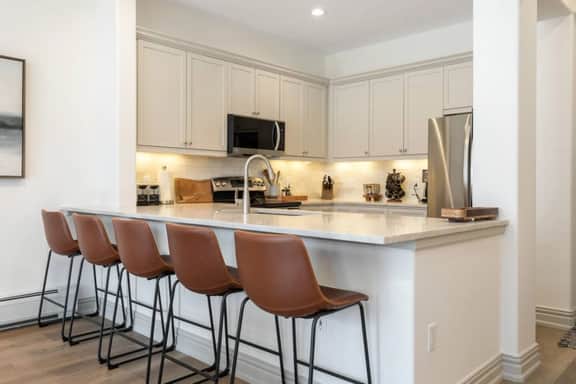 Newly Updated Condo W/ Pool & Hot Tub| Walk to Bus - Image 2