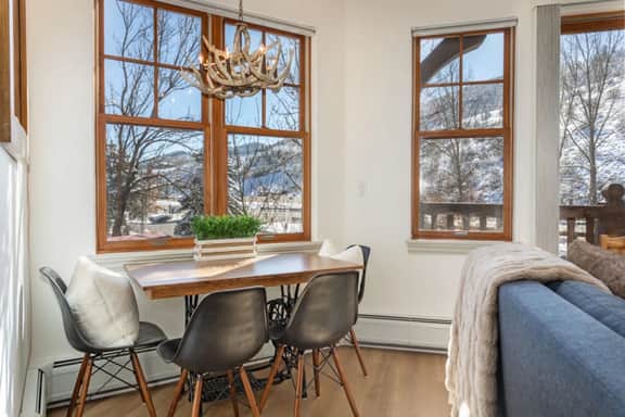 Newly Updated Condo W/ Pool & Hot Tub| Walk to Bus - Image 3
