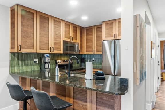 Newly Remodeled Ski in/Ski Out Condo @ The Seasons - Image 4