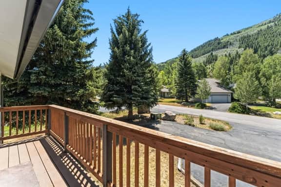 Eagle-Vail Golf Course Getaway - Image 4