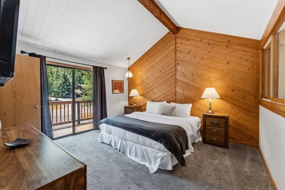 Eagle-Vail Golf Course Getaway - Image 3