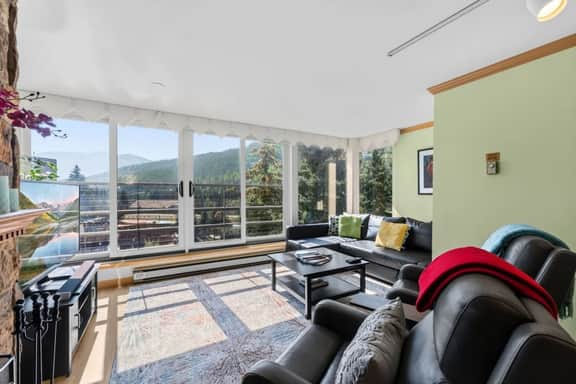 Vail Condo with Hotel Amenities I Walk to Shuttle - Image 2