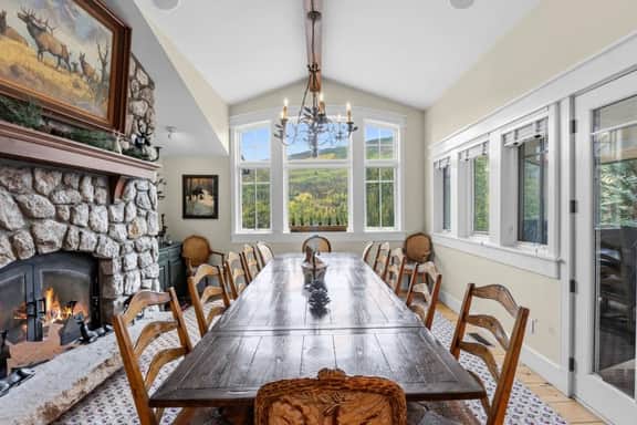 LUXE 6BR Vail Retreat | Hot Tub | 8 Min to Slopes - Image 2