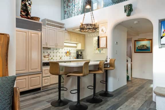 Vail Village Condo, Walk to Ski Lift - Image 2