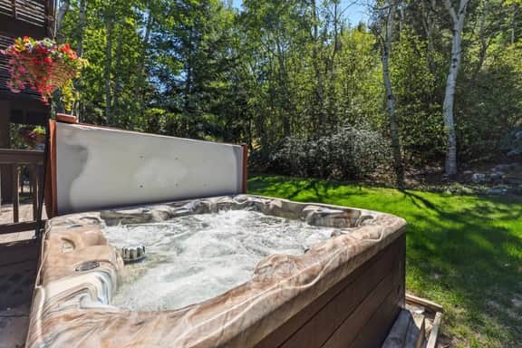 Family Friendly Eagle Vail Retreat W/Hot Tub - Image 2