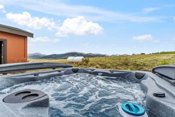 Gated Ranch W/ Hot Tub, Fire Pit, and 360° Views - Image 4