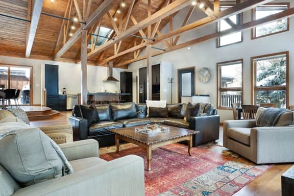 Elevated Eagle-Vail Duplex with Hot Tub - Image 5