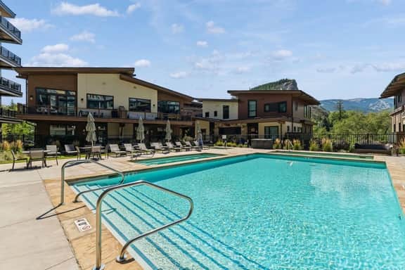 Luxury Condo w/ Resort Amenities, Walk to Gondola - Image 2