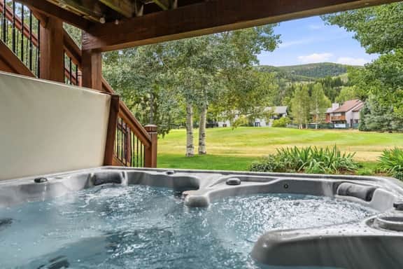 EagleVail Mountain Escape | Golf Views & Hot Tub - Image 2