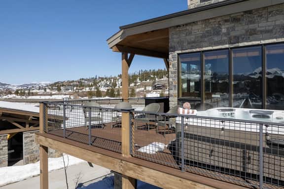 Mountain Escape With Hot Tub & Fire Pit - Image 5