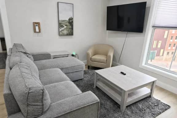Central City Gem | Rooftop Deck | Pet Friendly - Image 2