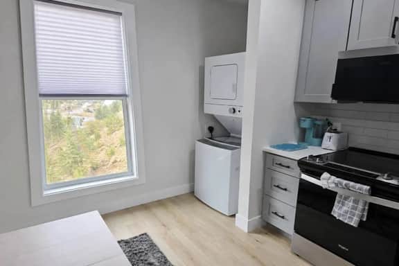 Central City Gem | Rooftop Deck | Pet Friendly - Image 5