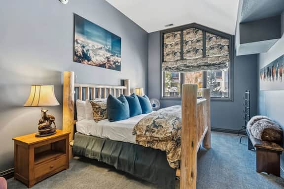 Beaver Creek Lodge | Pool, Hot Tub, Sauna & Gym - Image 3