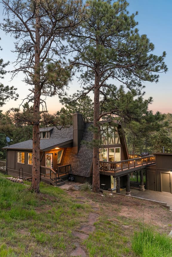 Beautiful A-Frame near Hiking/Red Rocks/Evergreen - Image 1