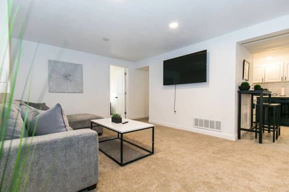 Cozy 2bd |10 min to Downtown Denver | Fast Wifi - Image 1