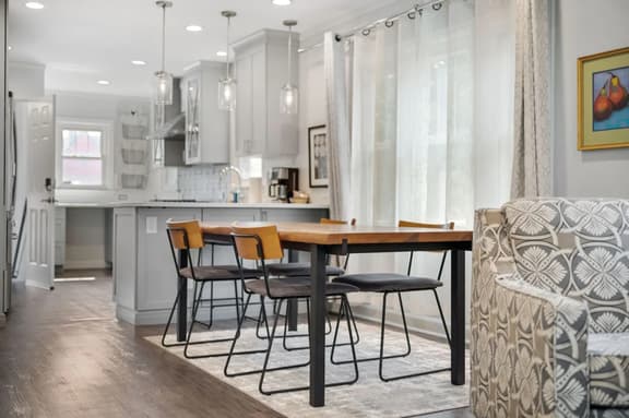 DU I Cherry Creek Bungalow I Sleeps 4 - Image 1