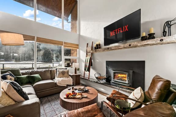 Eagle-Vail Retreat | Golf Course Views | Sleeps 13 - Image 1