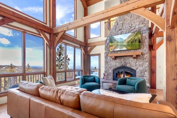 Mountain Retreat I Sleeps 10 I Pool Table I Arcade - Image 1