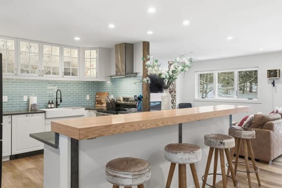 The Alpine Atelier I 4BR Townhome Near Shuttle Stop - Image 1