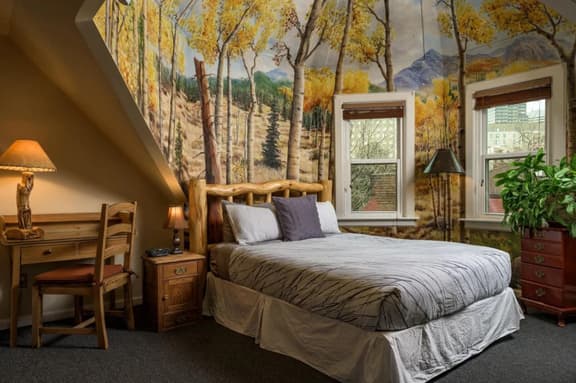 The Aspen Room - Queen Anne Bed & Breakfast - Image 1