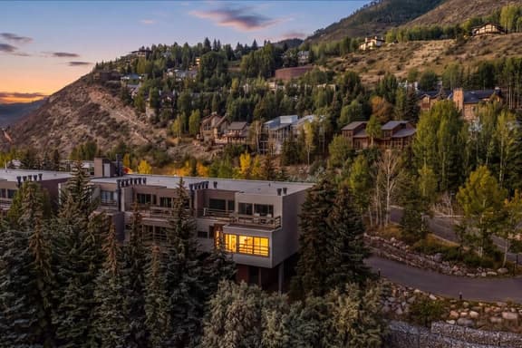 Vail Condo with Hotel Amenities I Walk to Shuttle - Image 1
