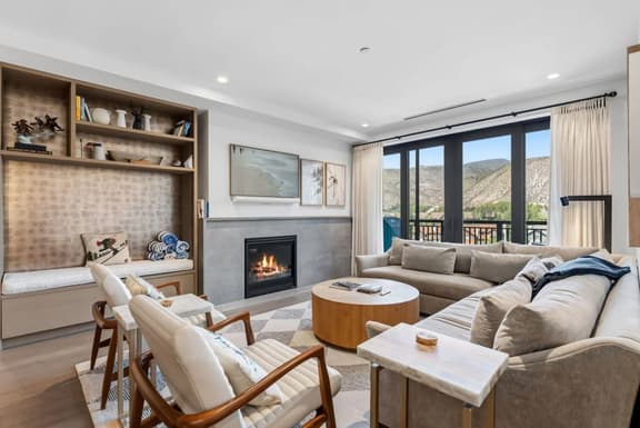 Frontgate | Luxury Condo W/Resort Amenities - Image 1