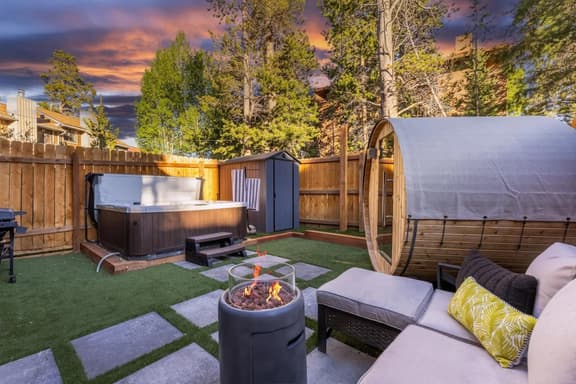 Frisco Retreat W/ Hot Tub, Sauna & Dog Friendly - Image 1