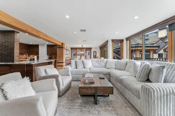 Ski In/Ski Out Designer Condo | Heated Pool & Spa - Image 1
