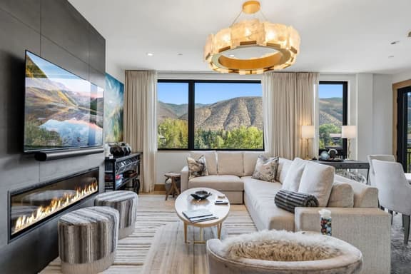 Luxury Condo w/ Resort Amenities, Walk to Gondola - Image 1